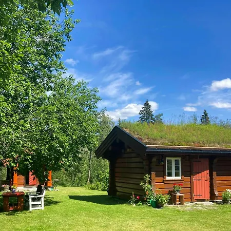 Timber House From 1600s In Historic Mining Village Dom wakacyjny
