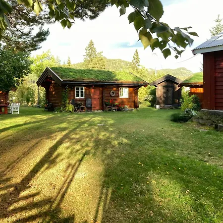 Dom wakacyjny Timber House From 1600s In Historic Mining Village Amdals Verk